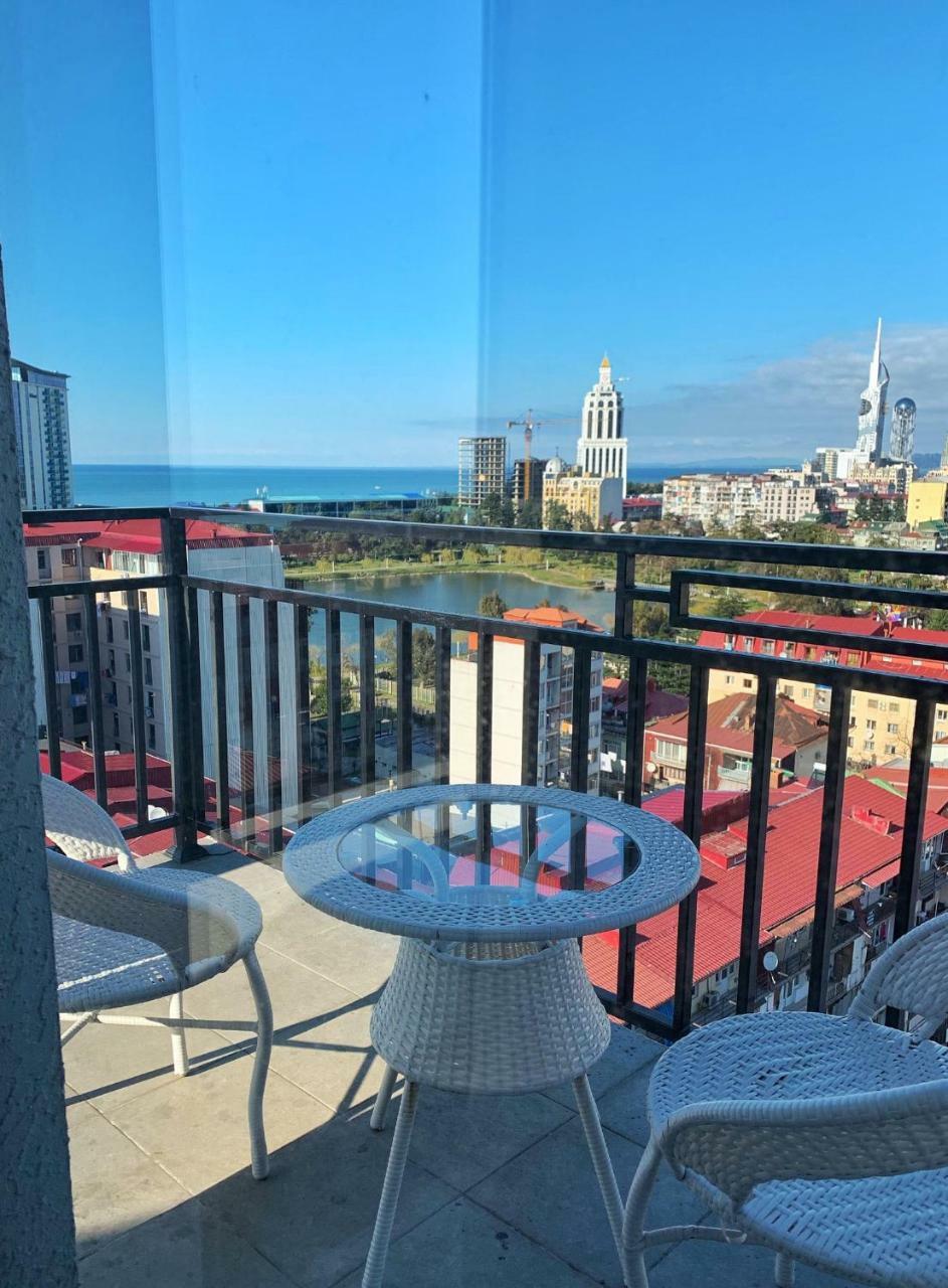 Apartments At Like House Batumi Exterior photo