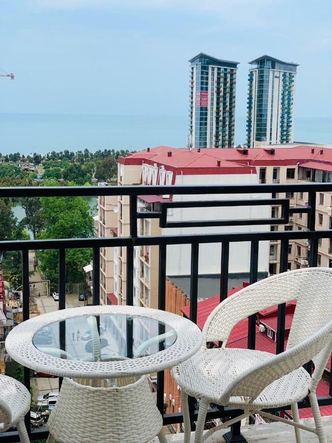 Apartments At Like House Batumi Exterior photo